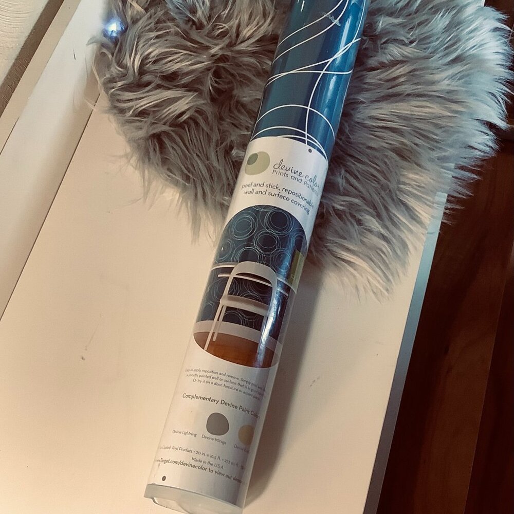 Devine Color by Valspar Peel and Stick Removable Wallpaper (Scribble Blue)